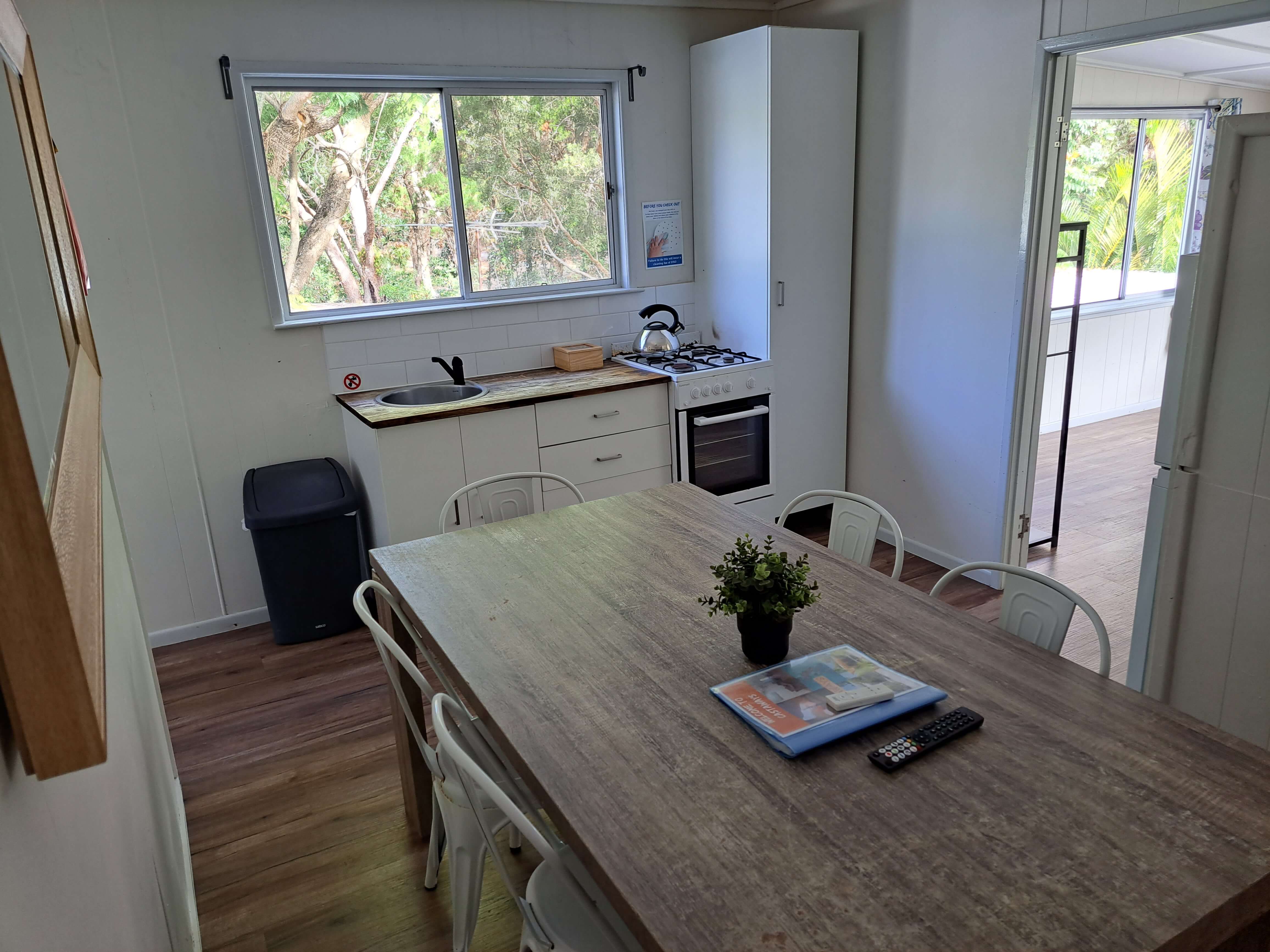 Self Contained Accommodation Kitchen Dining room