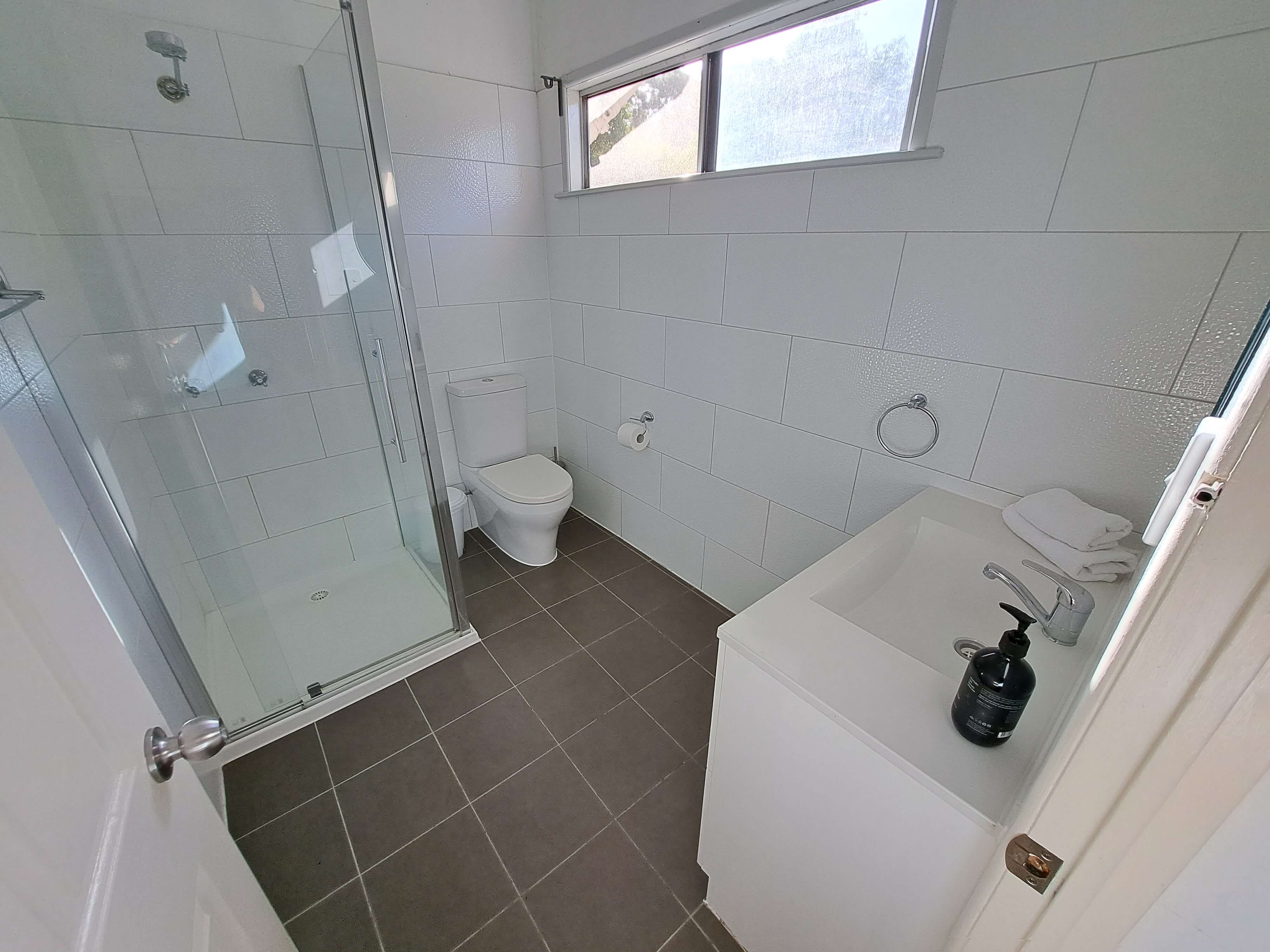 Bathroom in our 2 bedroom units on Moreton
